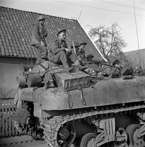 Argylls on Kangaroo Wertle, 11 April 1945