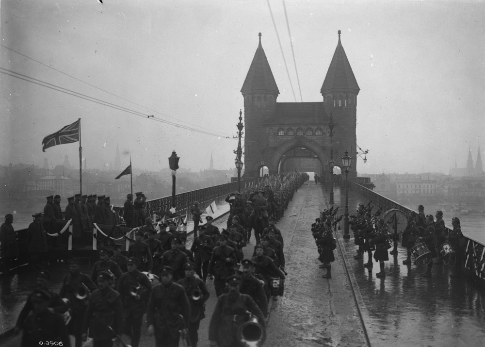 The Pipes and Drums of the 19th Battalion leading it on the march to Hill 70, August 1917.